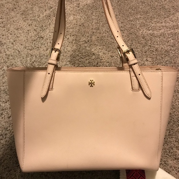 Tory Burch Handbags - Tory Burch Tote